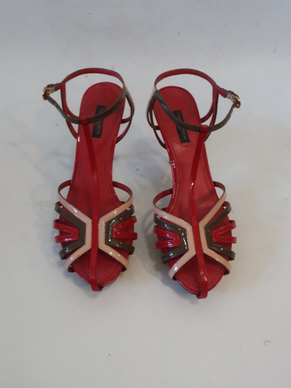 Women Louis Vuitton Red, Beige, Green Patent Leather T Strap Sandals 38 EU/US 8 - Picture 3 of 14